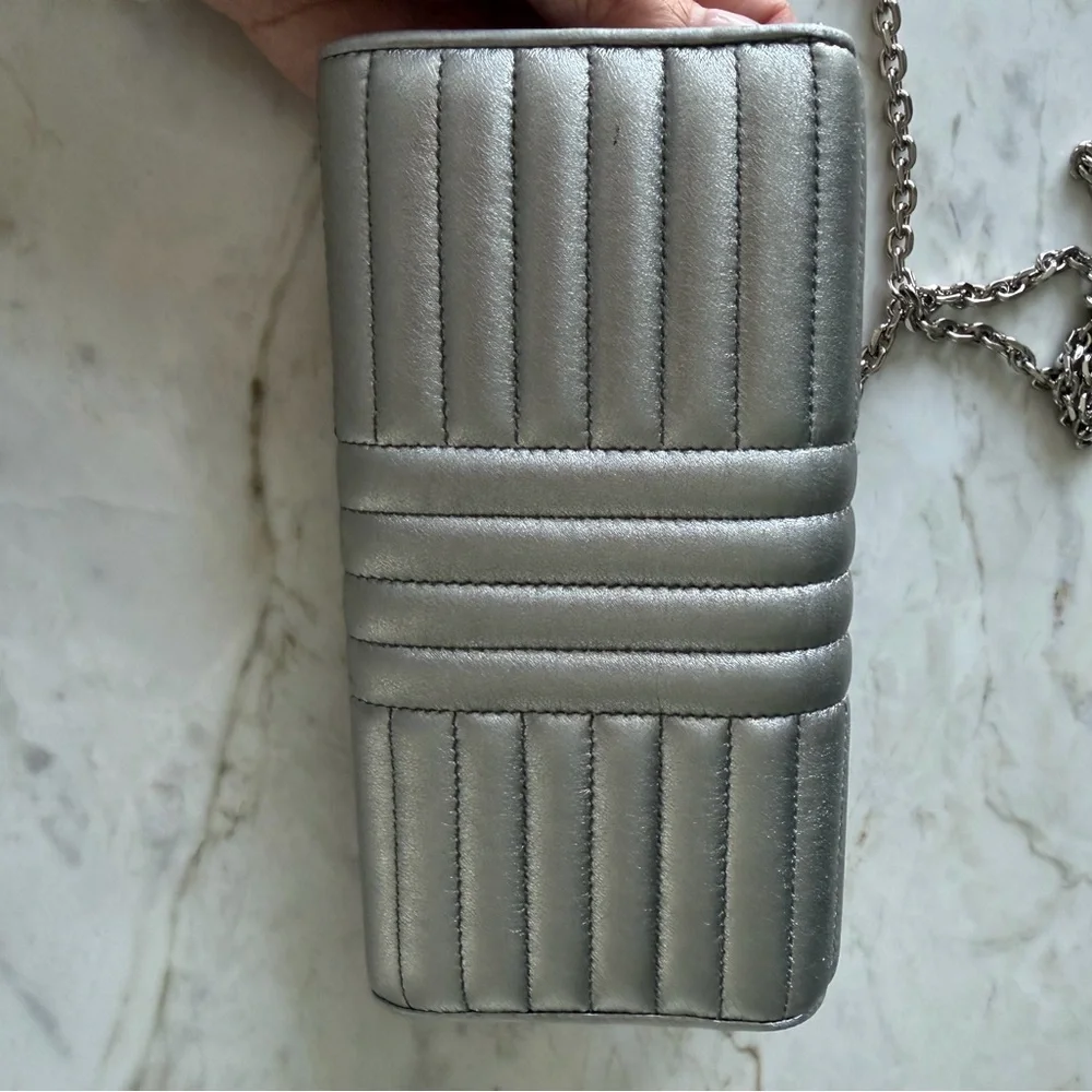 Prada Diagramme metallic long wallet - Picture 3 of 14
